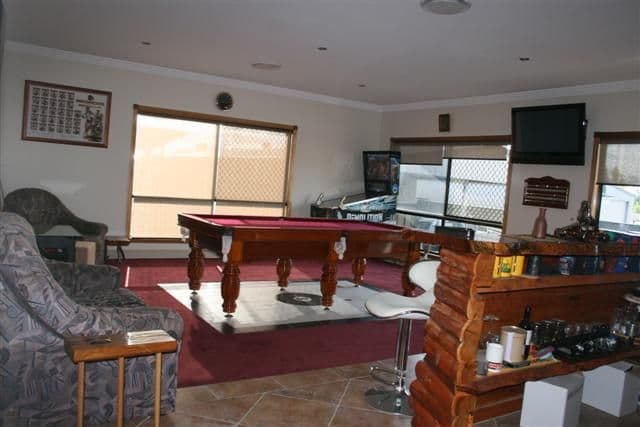 193 Charles, ROMA QLD 4455, Roma - Thumbnail 2