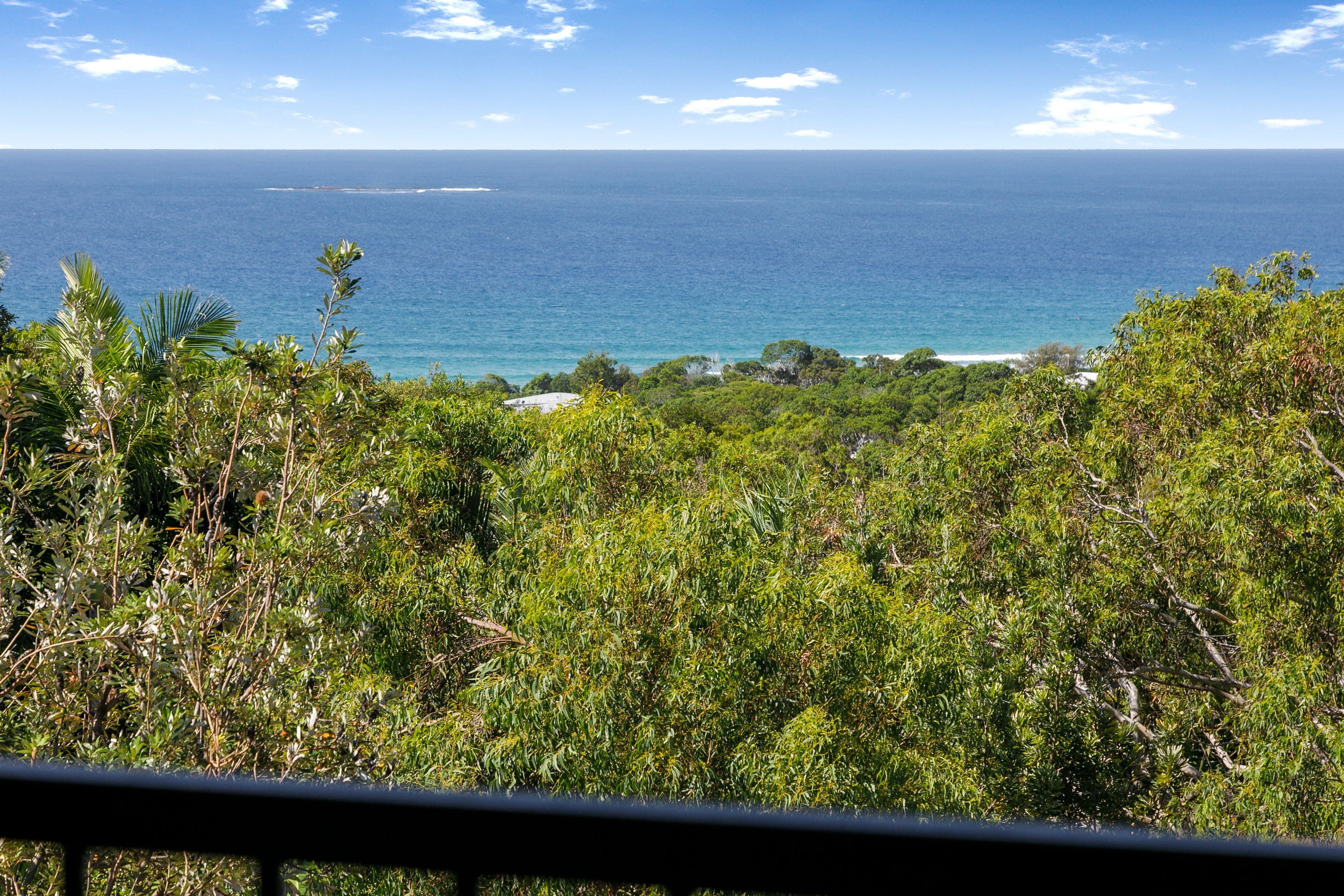 7 Baker Court, Point Lookout QLD 4183, Point Lookout - Thumbnail 3