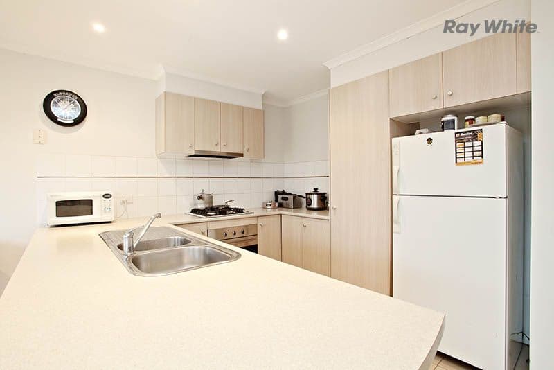 7 Hamish Drive, TARNEIT VIC 3029, Tarneit - Thumbnail 2