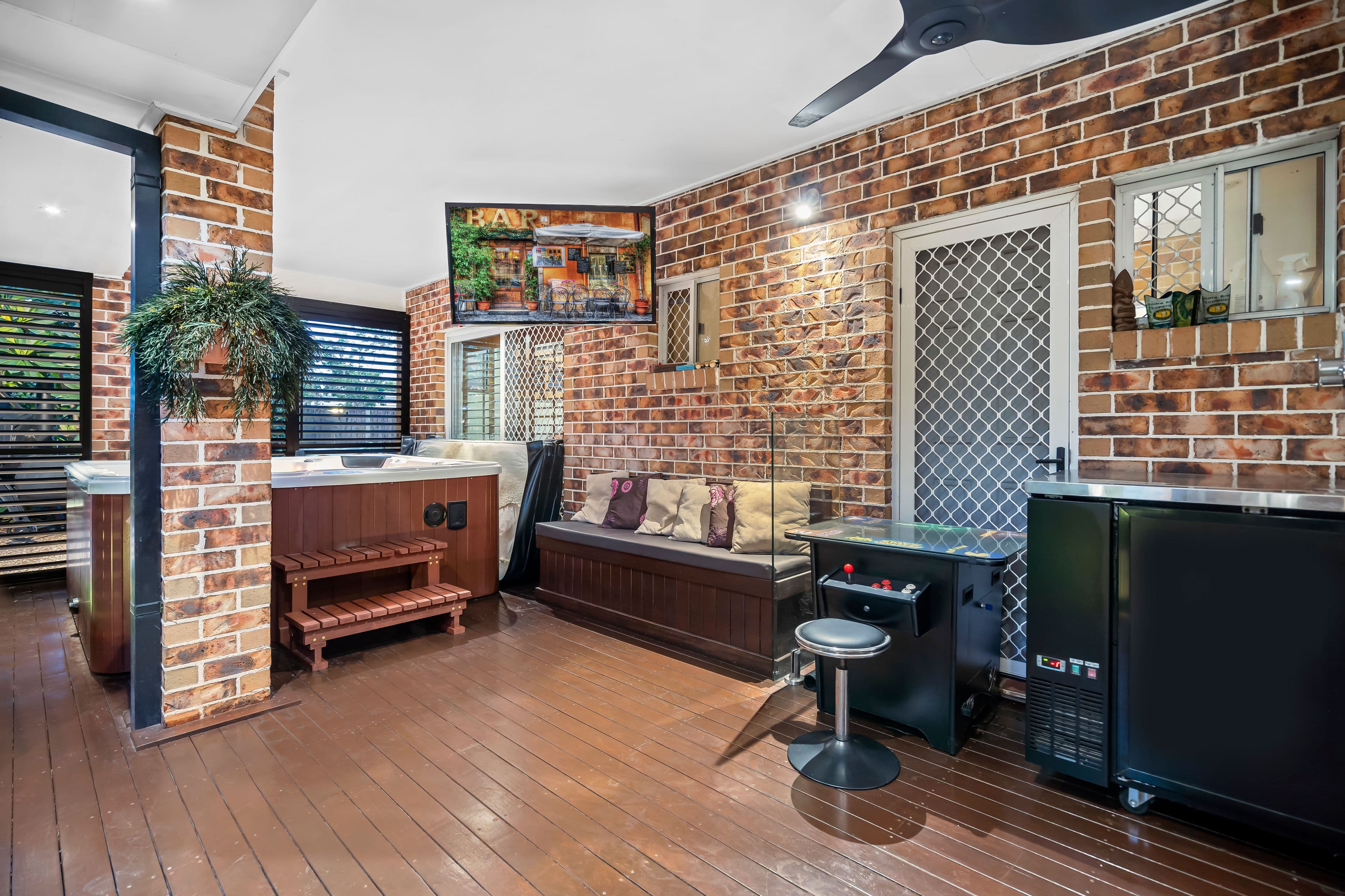 22 Saffron Street, Elanora QLD 4221, Elanora - Thumbnail 6