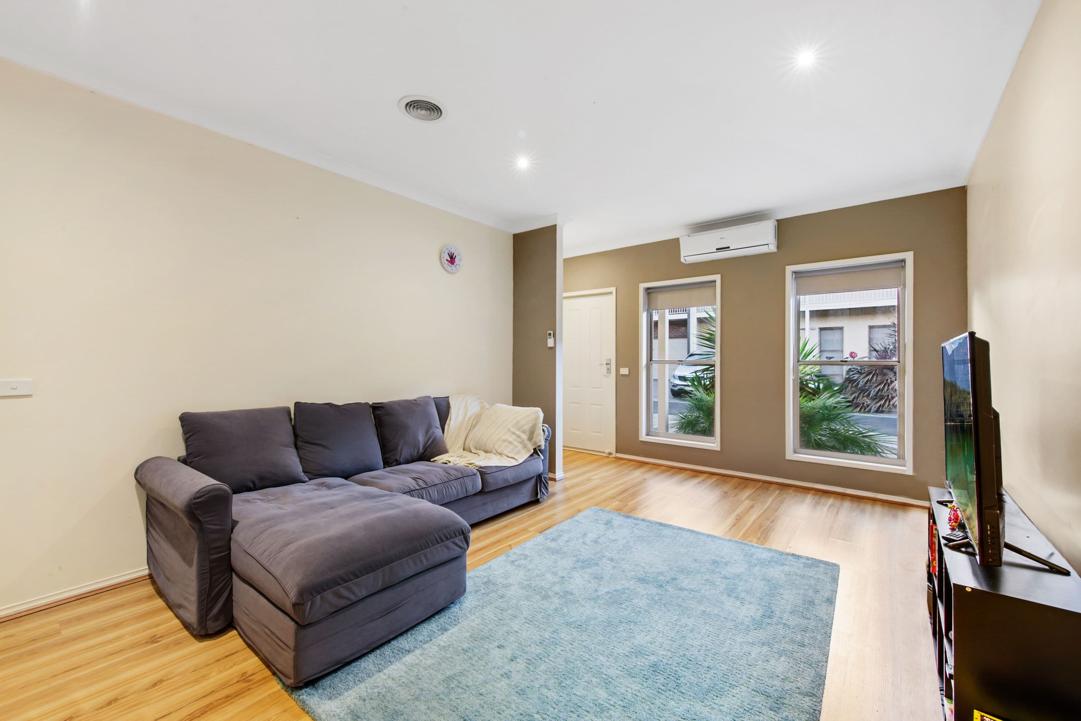 14 Mickleton Grove, Point Cook VIC 3030, Point Cook - Thumbnail 3