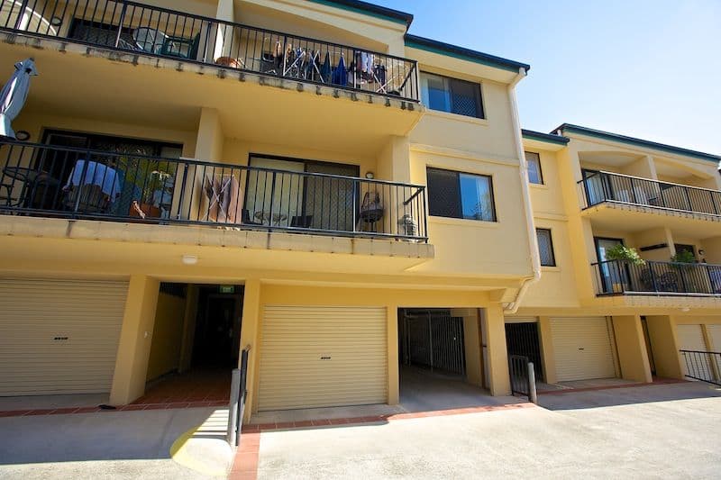 19 Lloyd Street, SOUTHPORT QLD 4215, Southport - Thumbnail 2