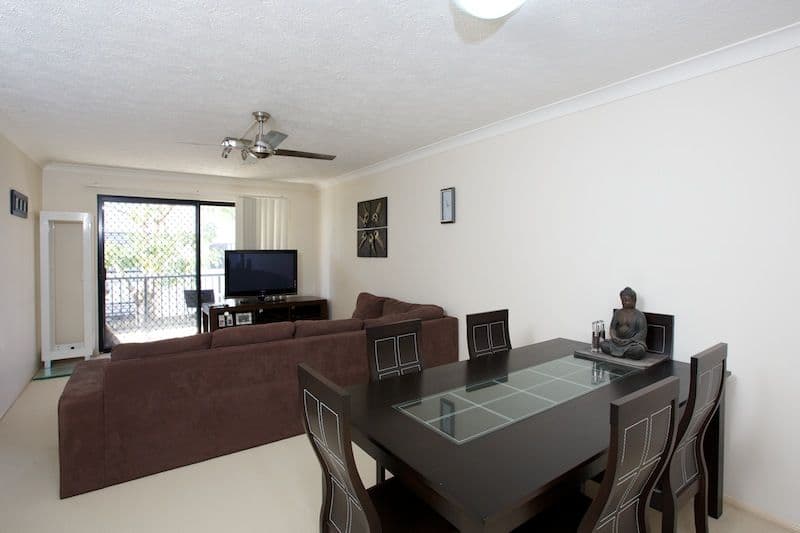 19 Lloyd Street, SOUTHPORT QLD 4215, Southport - Thumbnail 4