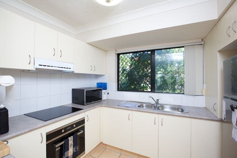 19 Lloyd Street, SOUTHPORT QLD 4215, Southport - Thumbnail 5