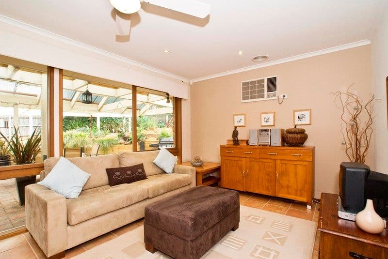 10 TAMWORTH Road, KILSYTH VIC 3137, Kilsyth - Thumbnail 3