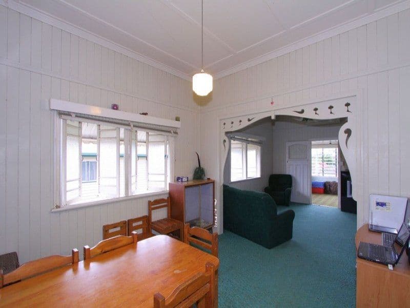109 Branyan Street, SVENSSON HEIGHTS QLD 4670, Svensson Heights - Thumbnail 5