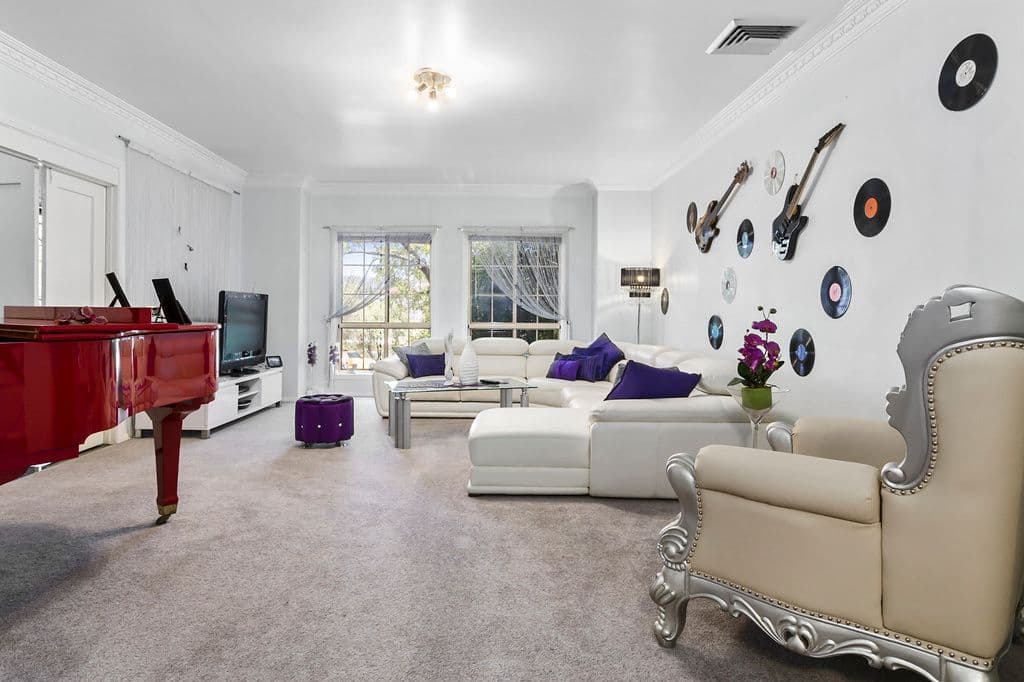 Abbotsbury NSW 2176, Abbotsbury - Image 1