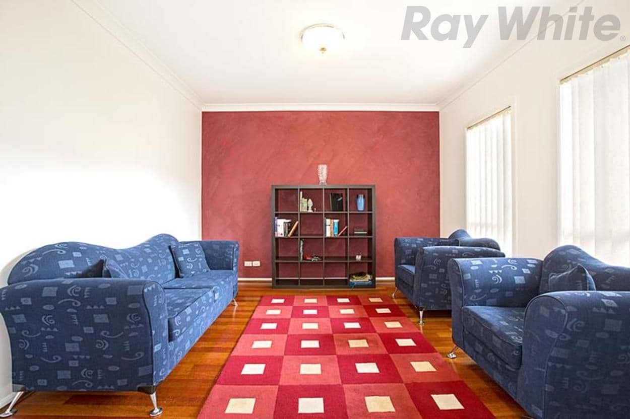 69 Harraden Drive, WEST HOXTON NSW 2171, West Hoxton - Thumbnail 4