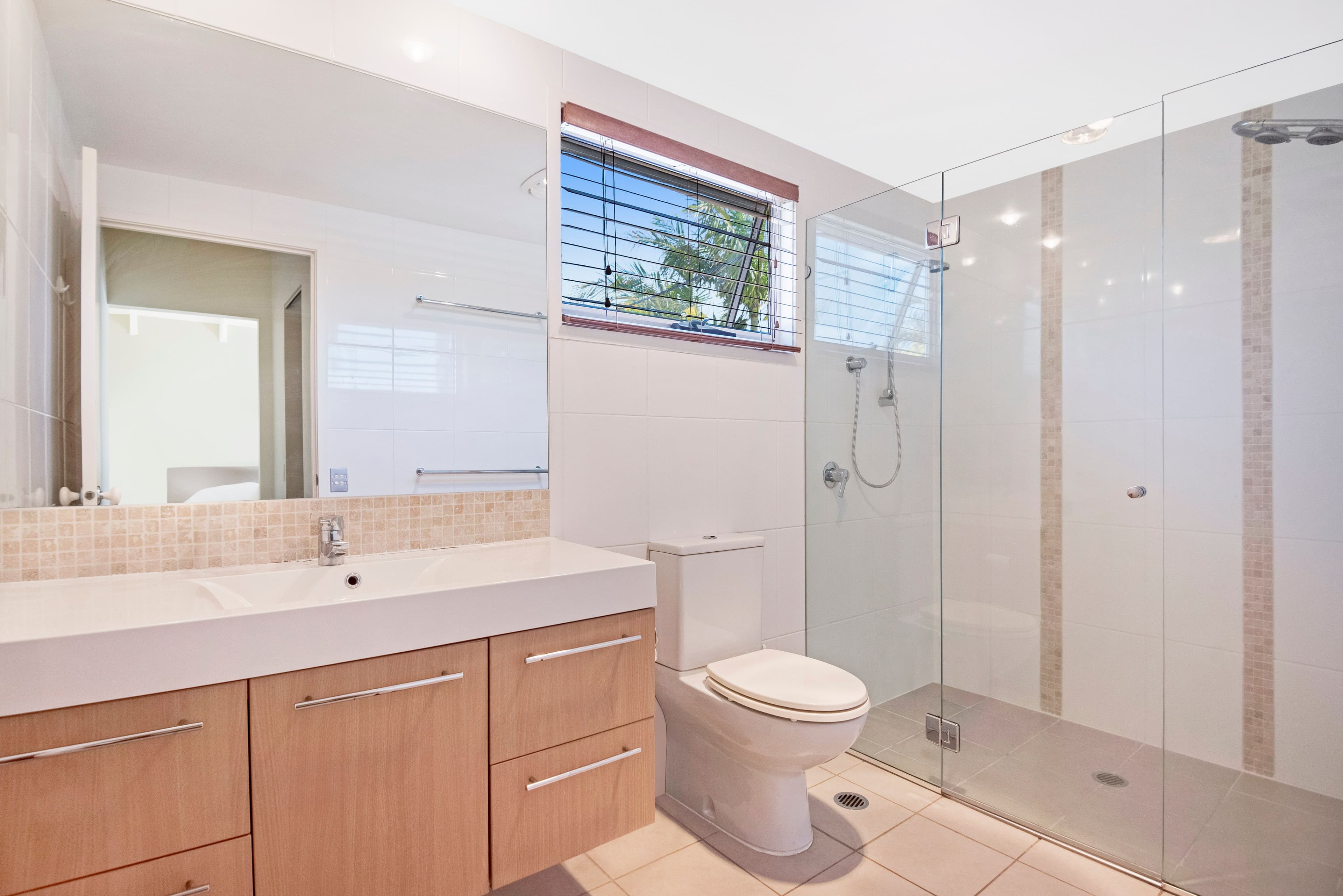 164 Mallawa Drive, Palm Beach QLD 4221, Palm Beach - Thumbnail 7