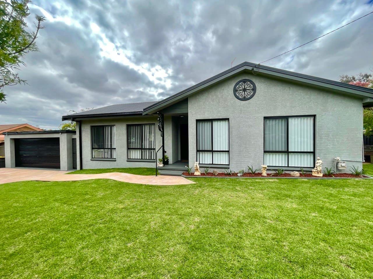 8 Basil Avenue, Parkes NSW 2870, Parkes - Image 1