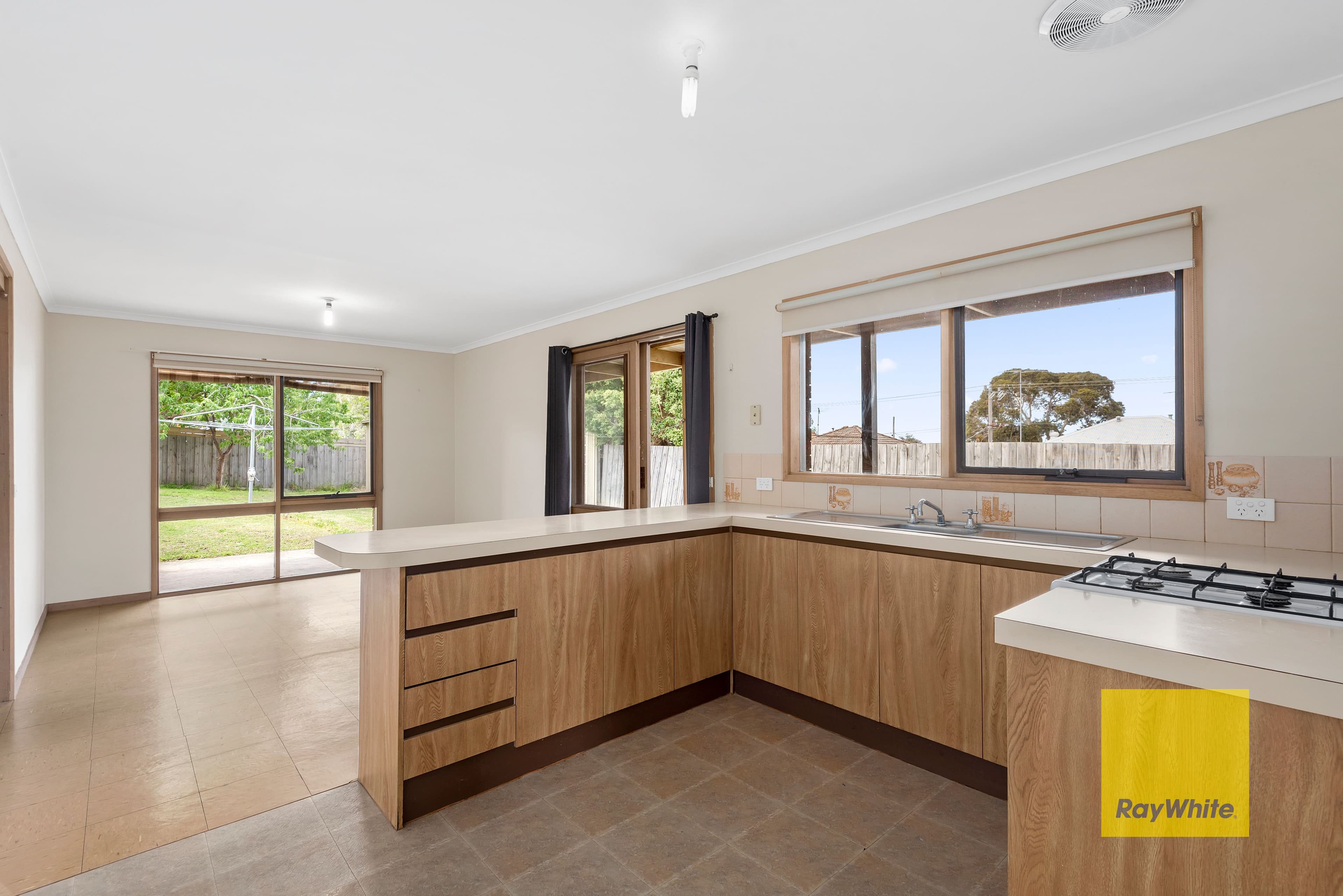 2 Cornish Avenue, Belmont VIC 3216, Belmont - Thumbnail 3