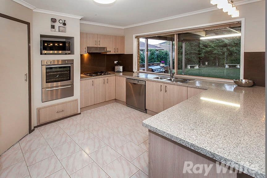 38 Dandelion Drive, Rowville VIC 3178, Rowville - Thumbnail 3
