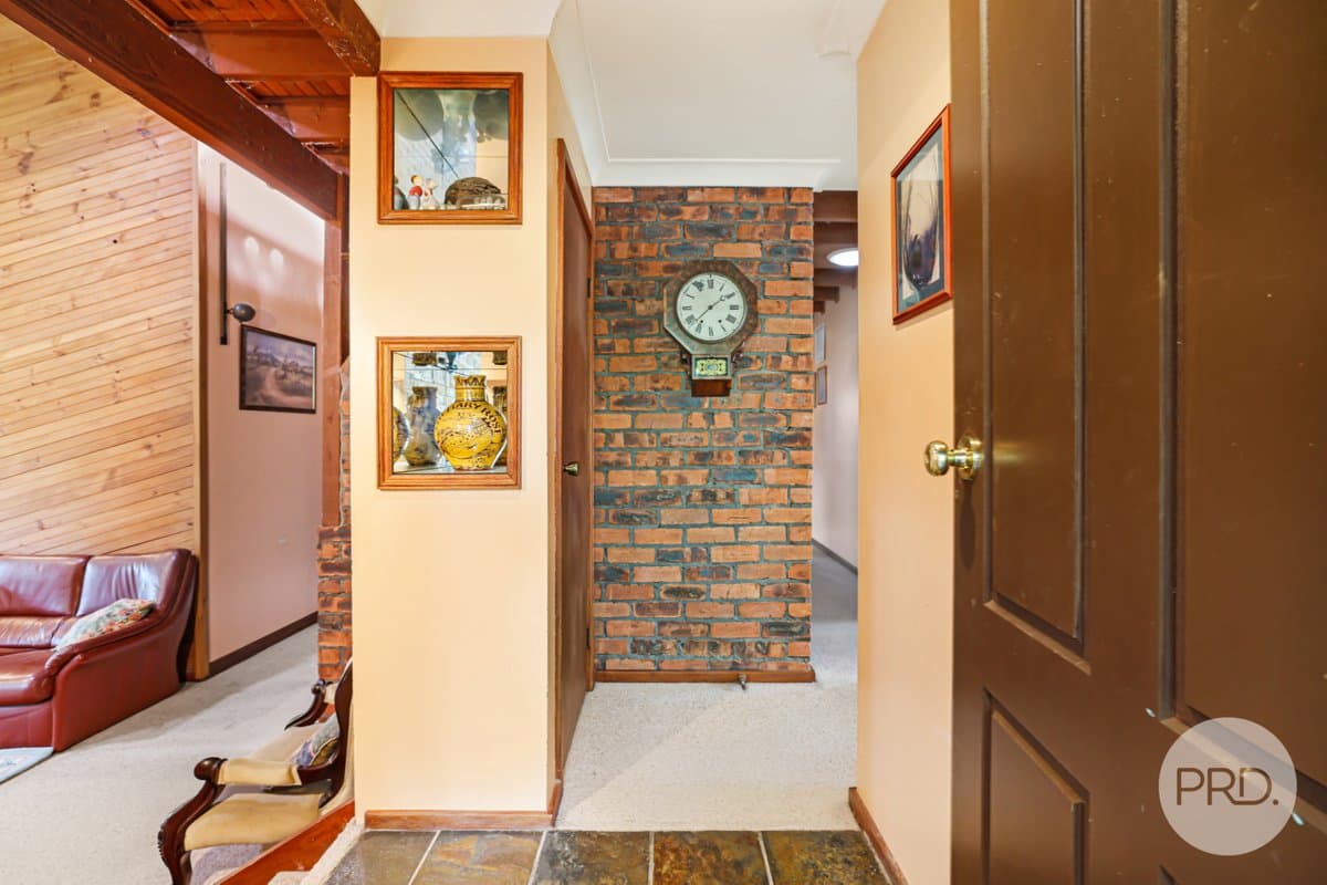 11 Jacaranda Place, TAMWORTH NSW 2340, Tamworth - Thumbnail 3