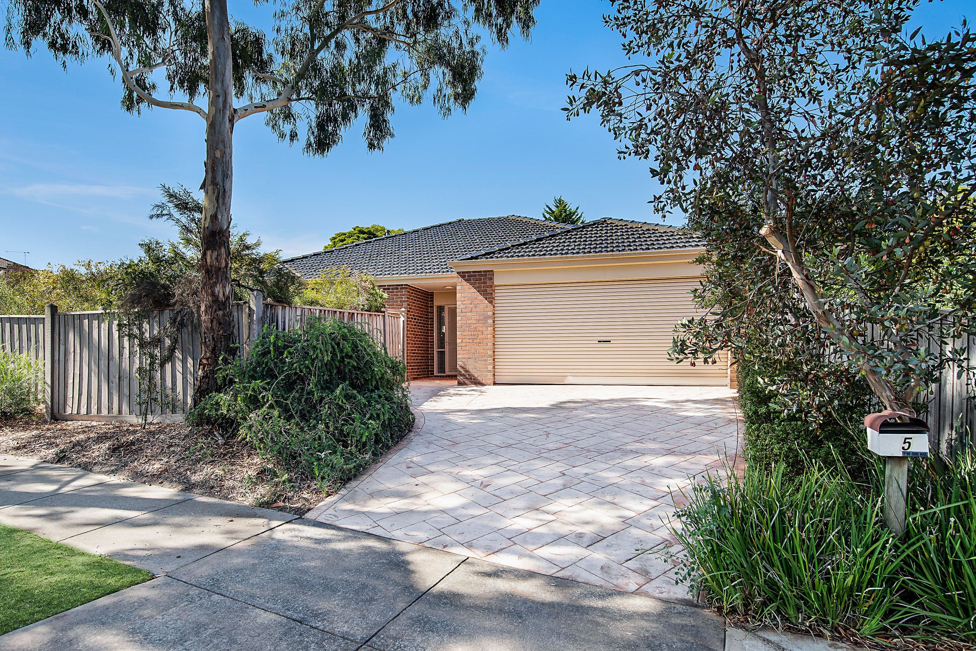 5 Railway Parade North, Glen Waverley VIC 3150, Glen Waverley - Image 1