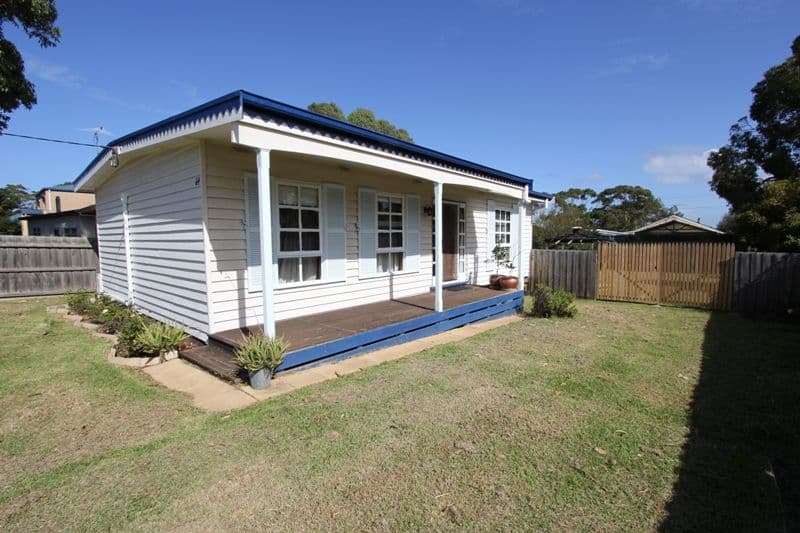 64 Bayview Drive, COWES VIC 3922, Cowes - Thumbnail 3