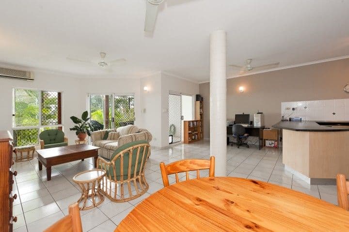 302 Casuarina Drive, NIGHTCLIFF NT 0810, Nightcliff - Thumbnail 5