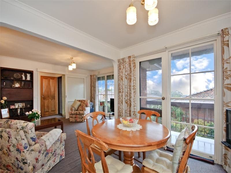 22 Middleborough Road, BURWOOD VIC 3125, Burwood East - Thumbnail 2