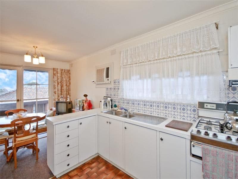 22 Middleborough Road, BURWOOD VIC 3125, Burwood East - Thumbnail 3