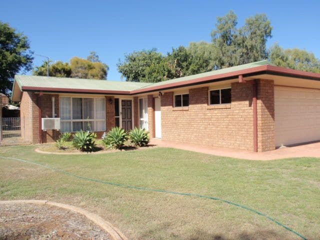7 Louisa Court, Emerald QLD 4720, Emerald - Thumbnail 2