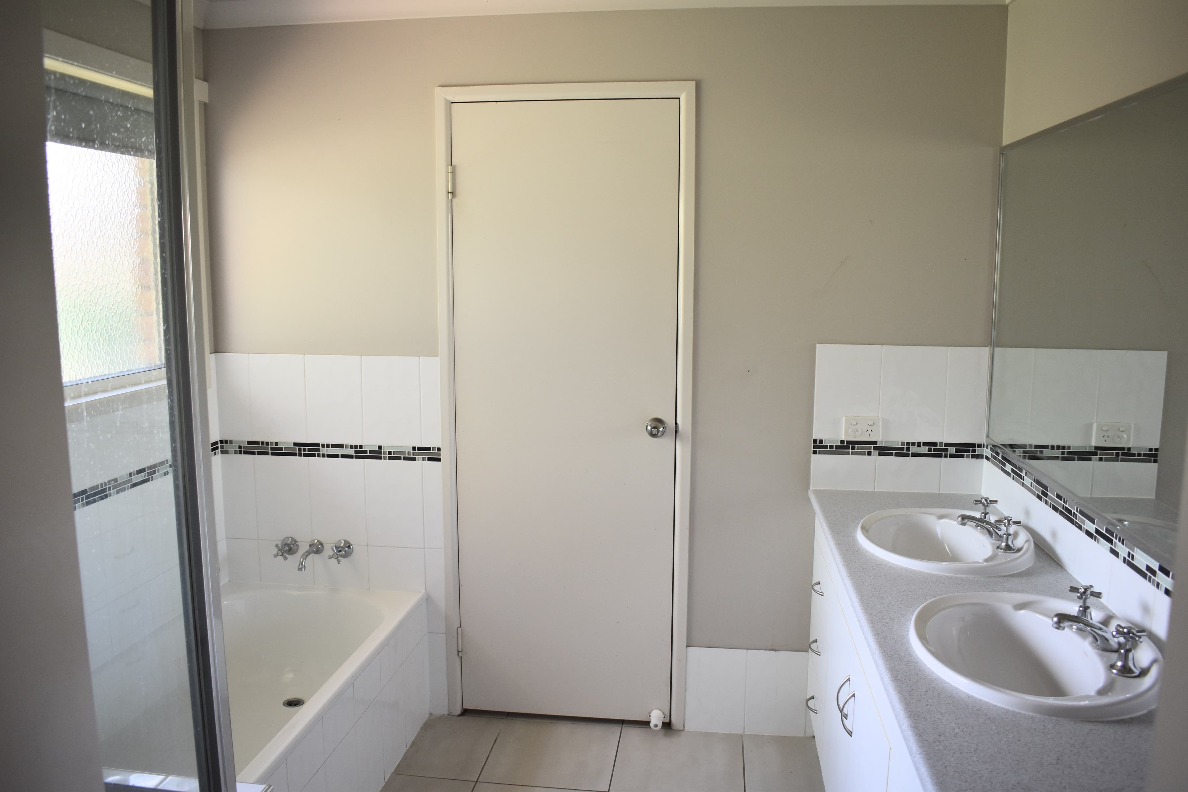 7 Louisa Court, Emerald QLD 4720, Emerald - Thumbnail 7