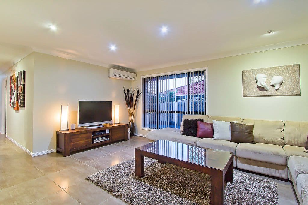 77 Casuarina Drive, ELANORA QLD 4221, Elanora - Thumbnail 4