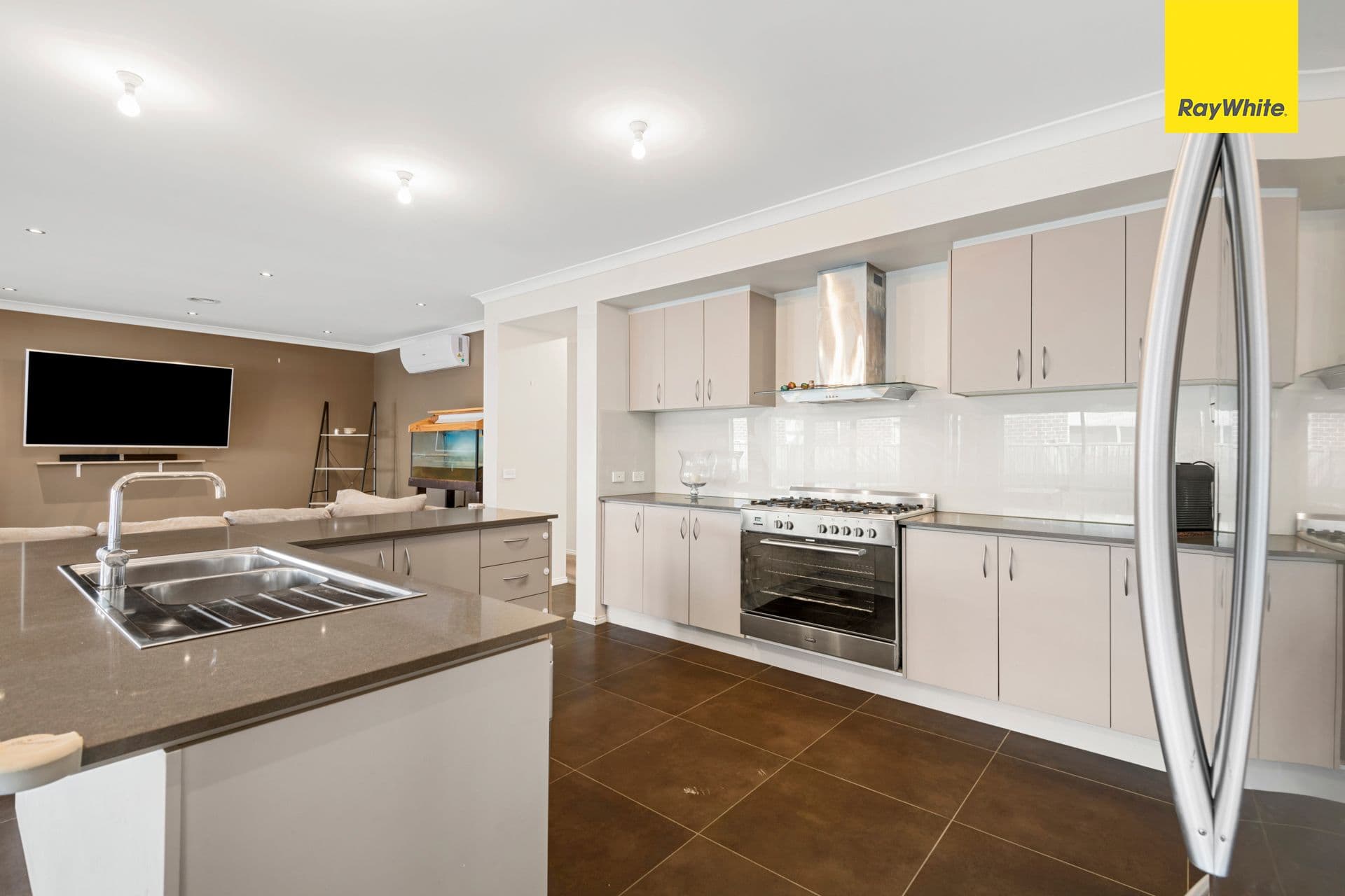 29 Benalla Avenue, Eynesbury VIC 3338, Eynesbury - Thumbnail 7