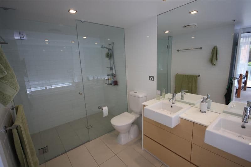  2-14 The Esplanade, BURLEIGH HEADS QLD 4220, Burleigh Heads - Thumbnail 3