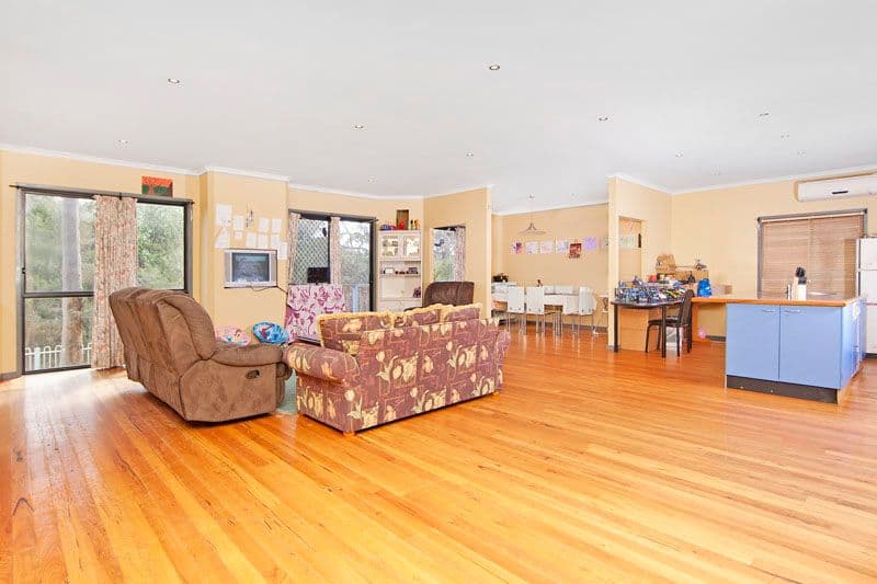 58 Turner Crescent, BLUE HAVEN NSW 2262, Blue Haven - Thumbnail 2