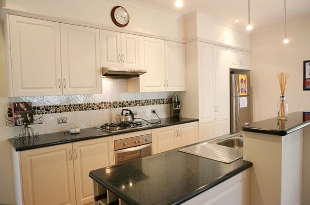 9 Renoir Drive, WARRNAMBOOL VIC 3280, Warrnambool - Thumbnail 2