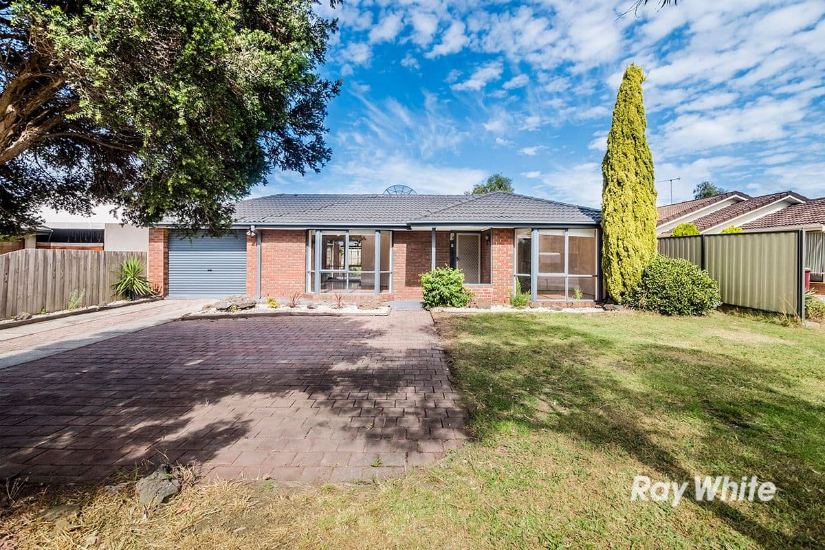 10 Balook Court, Cranbourne North VIC 3977, Cranbourne North - Image 1