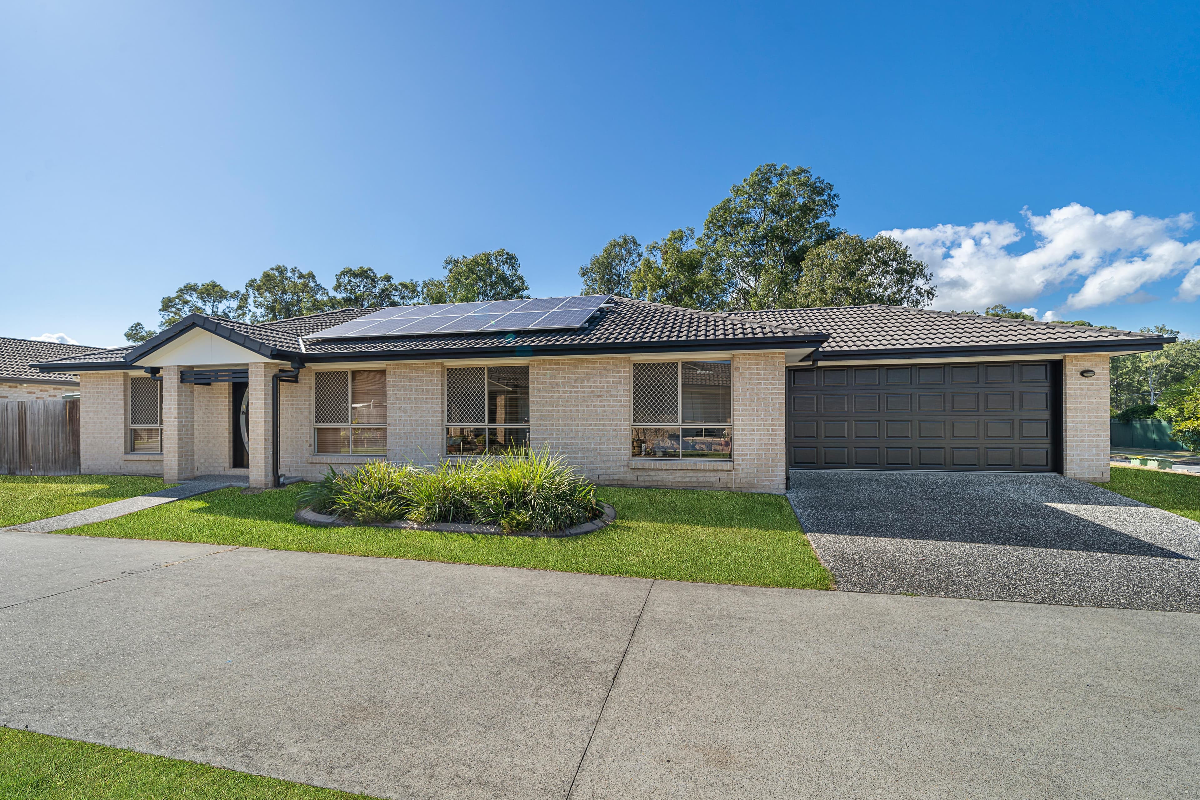 16 Webb Road, Loganlea QLD 4131, Loganlea - Thumbnail 2