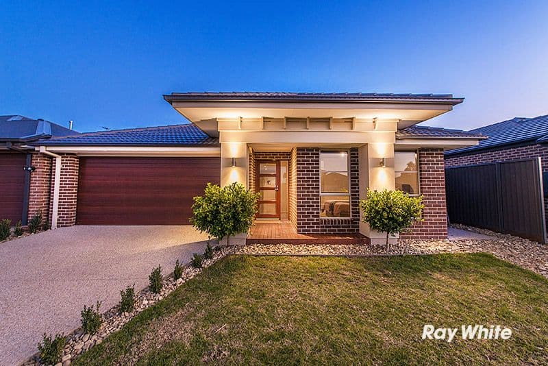 71 Elmslie Drive, Cranbourne East VIC 3977, Cranbourne East - Image 1