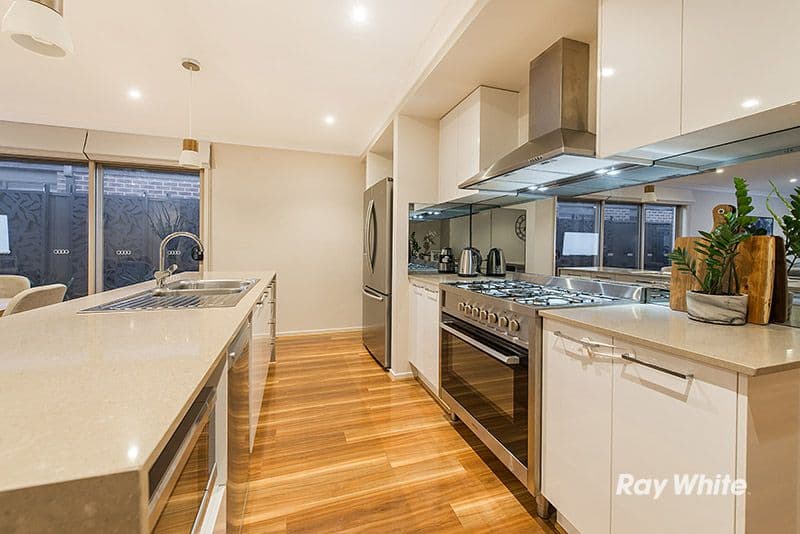 71 Elmslie Drive, Cranbourne East VIC 3977, Cranbourne East - Thumbnail 2