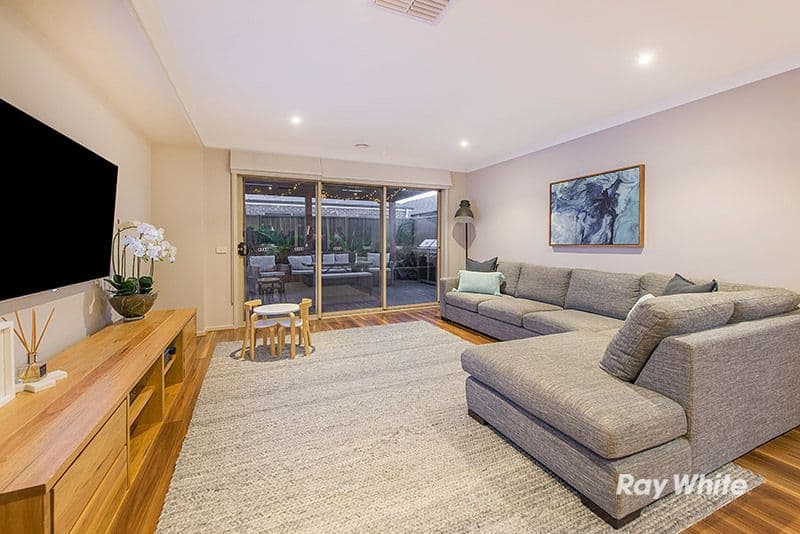 71 Elmslie Drive, Cranbourne East VIC 3977, Cranbourne East - Thumbnail 5