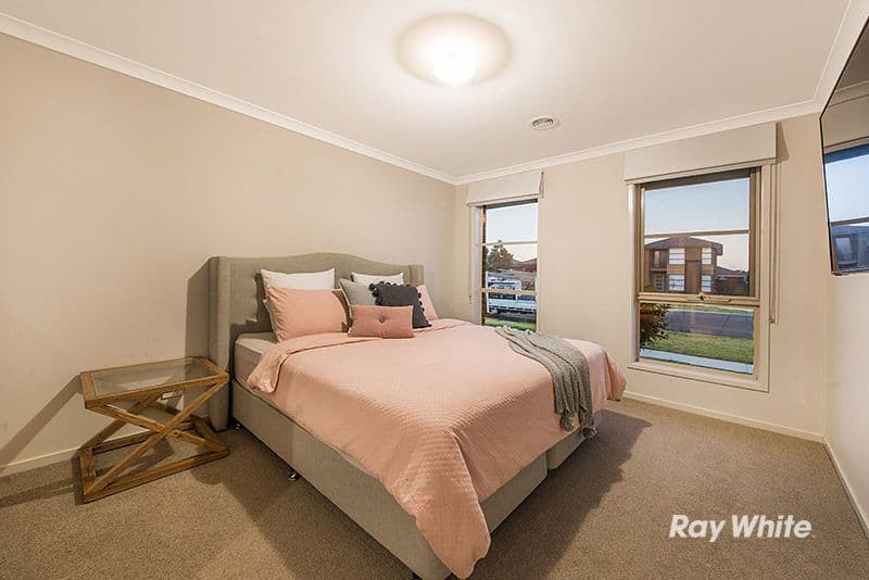 71 Elmslie Drive, Cranbourne East VIC 3977, Cranbourne East - Thumbnail 8