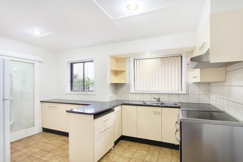 28 Leumear Street, OAKLEIGH EAST VIC 3166, Oakleigh East - Thumbnail 3