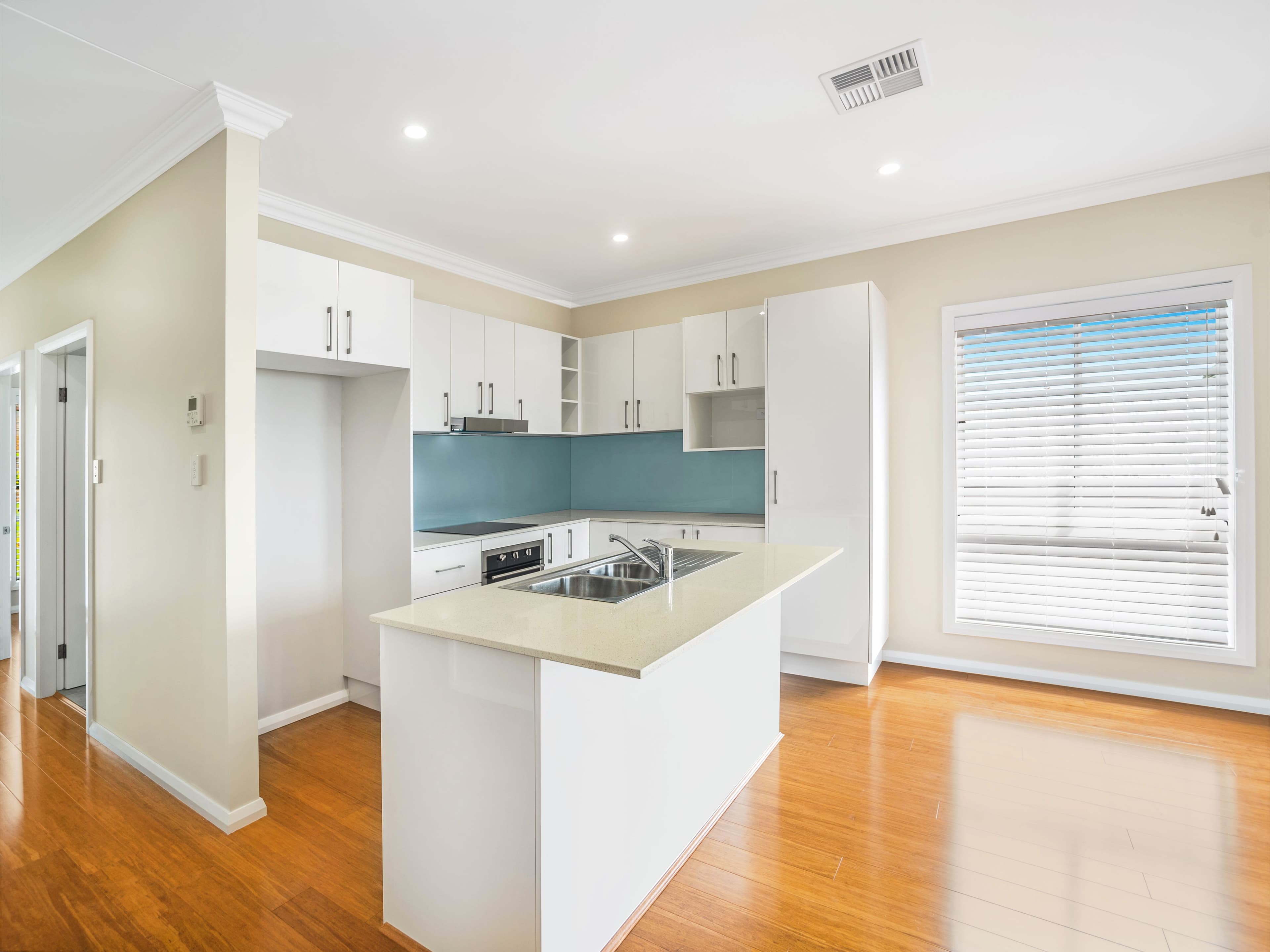 35 Laurina Avenue, Helensburgh - Thumbnail 2
