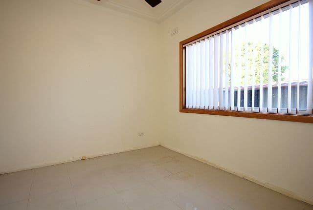 10 Trebartha Street, BASS HILL NSW 2197, Bass Hill - Thumbnail 7