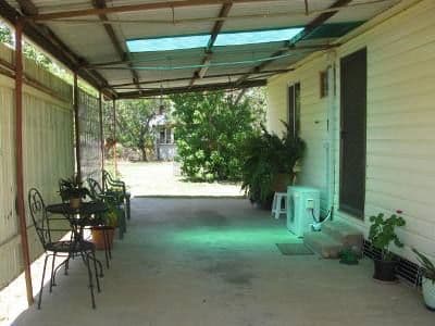 138 Thistle Street, BLACKALL QLD 4472, Blackall - Thumbnail 2