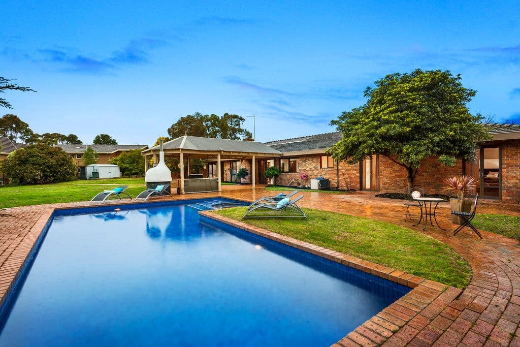 19 White Lodge Court, Donvale VIC 3111, Donvale - Thumbnail 2