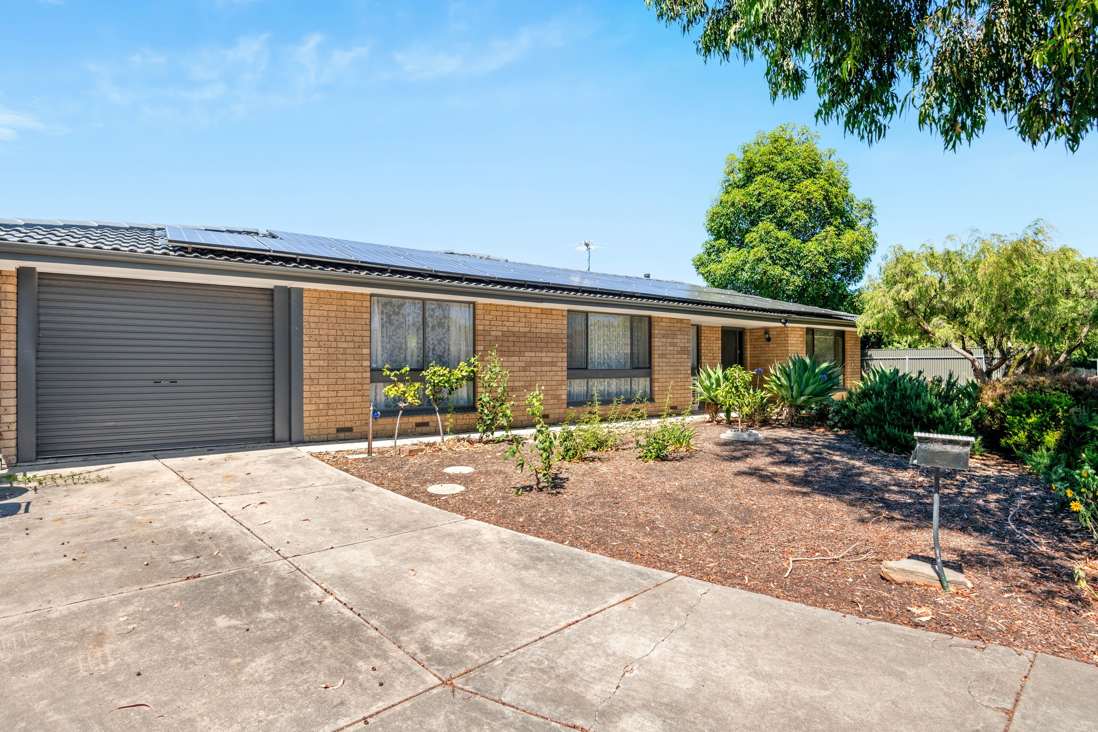 6 Raphael Crescent, Morphett Vale SA 5162, Morphett Vale - Image 1