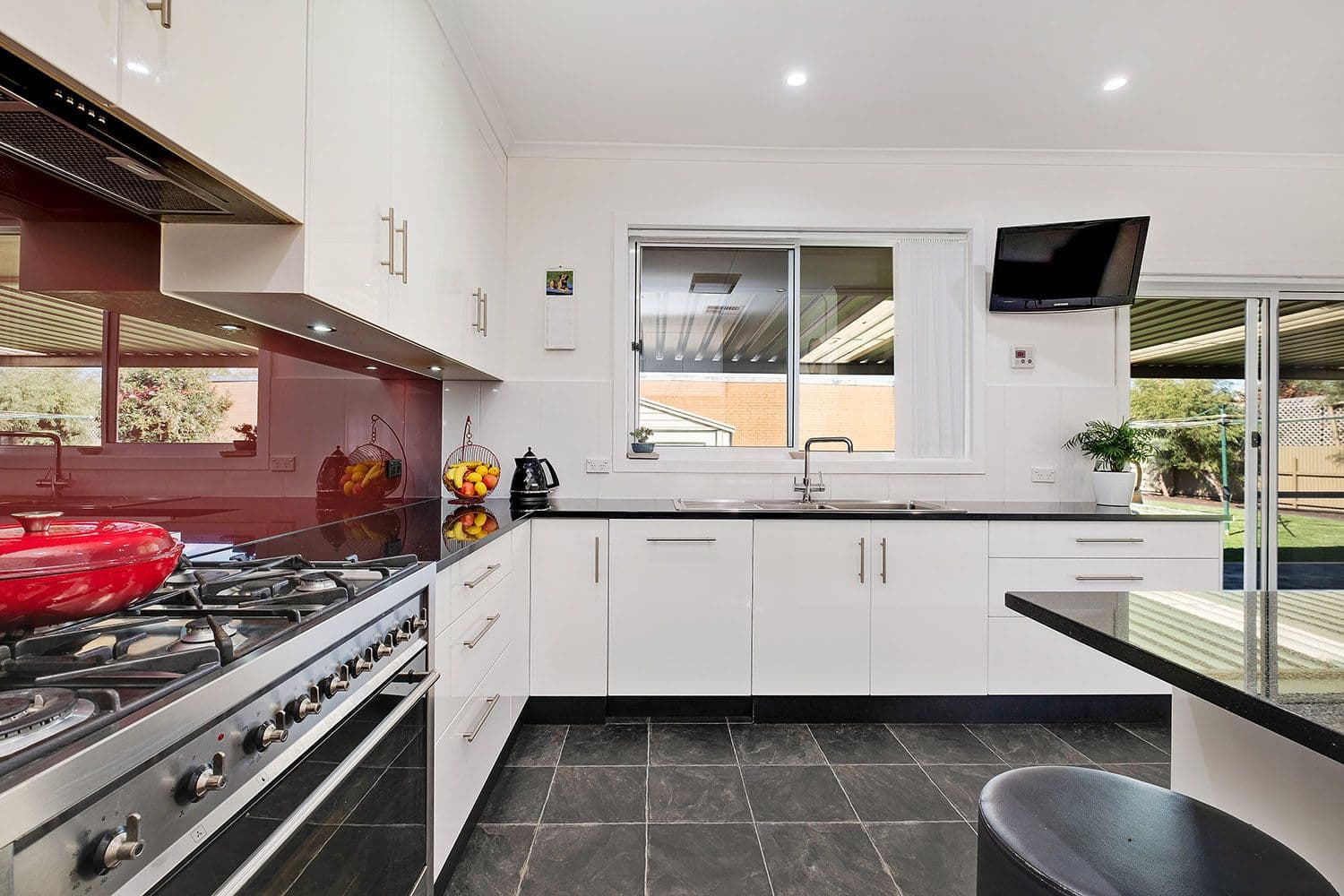 25 Oakleigh Road, Marion SA 5043, Marion - Thumbnail 3