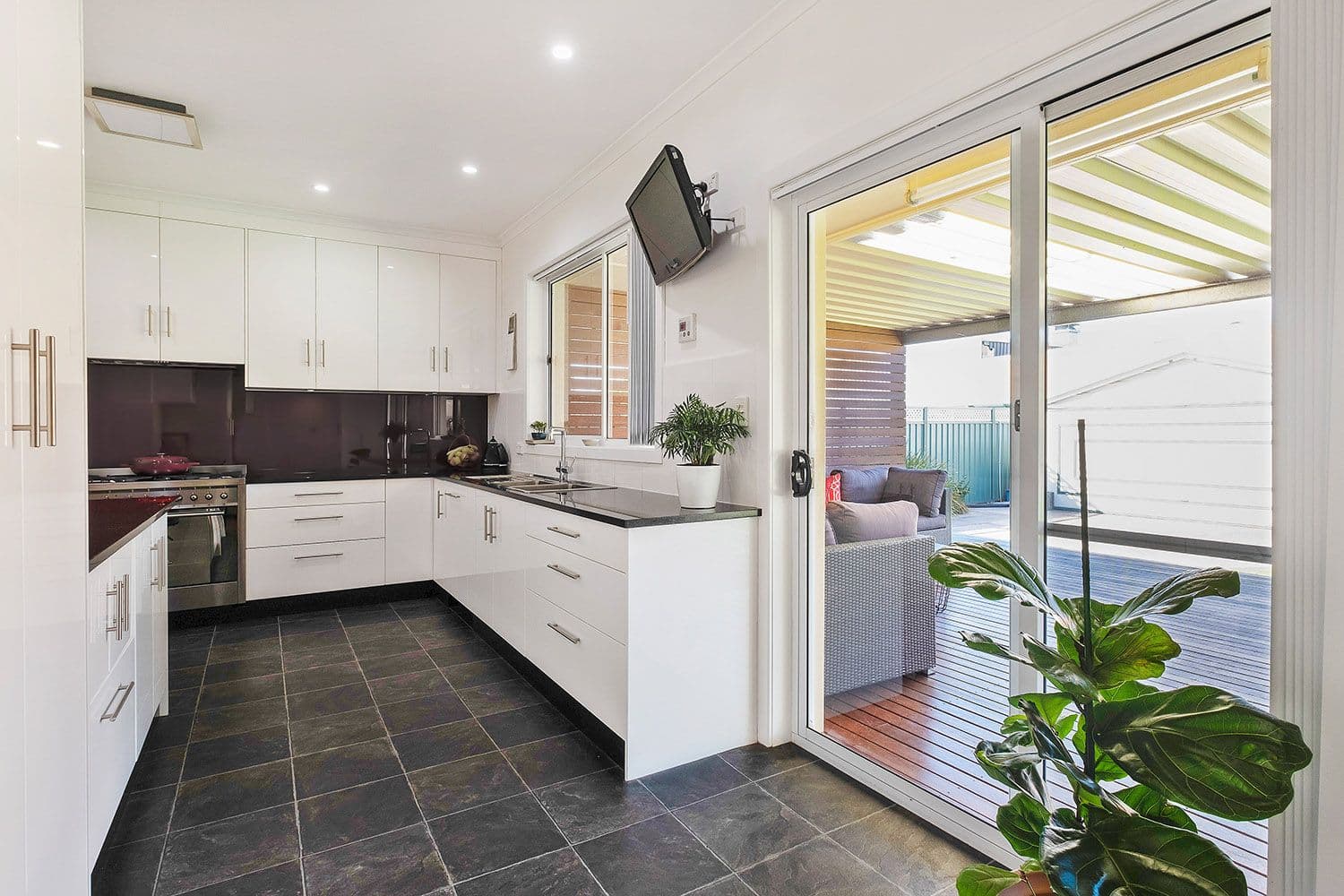 25 Oakleigh Road, Marion SA 5043, Marion - Thumbnail 4