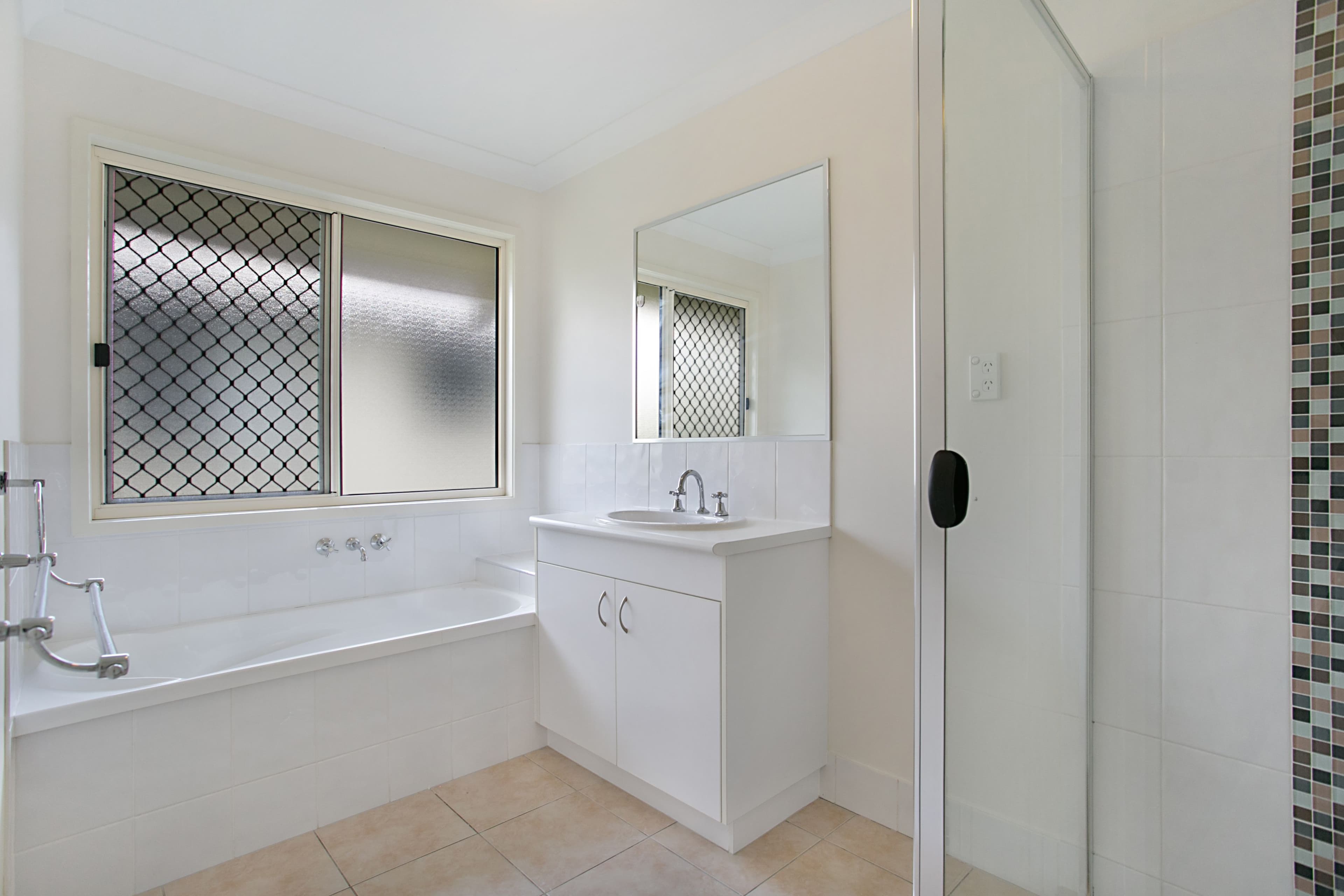 9 Tralee Court, Carrara QLD 4211, Carrara - Thumbnail 6