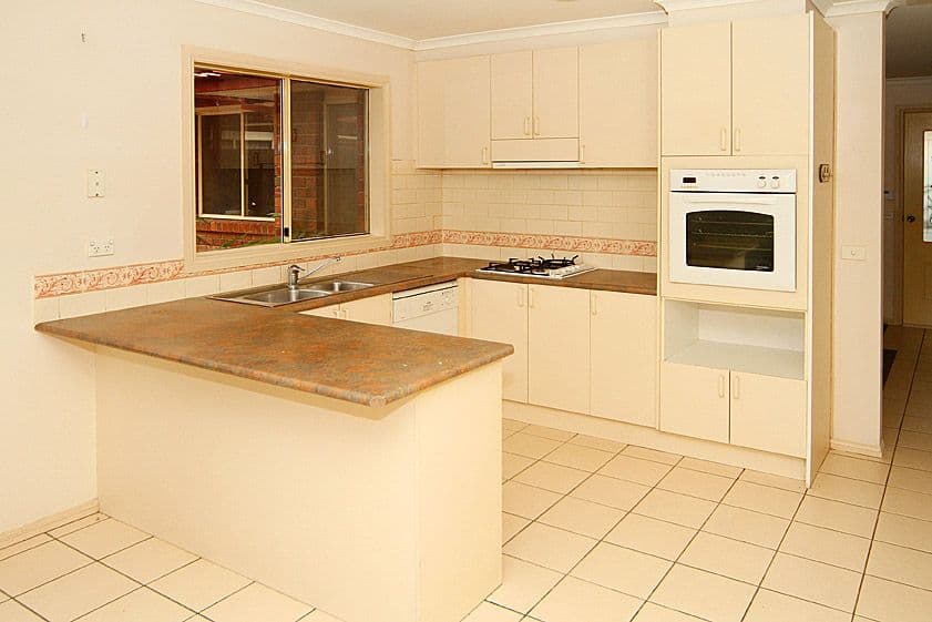 16 Ilani Street, EPPING VIC 3076, Epping - Thumbnail 2