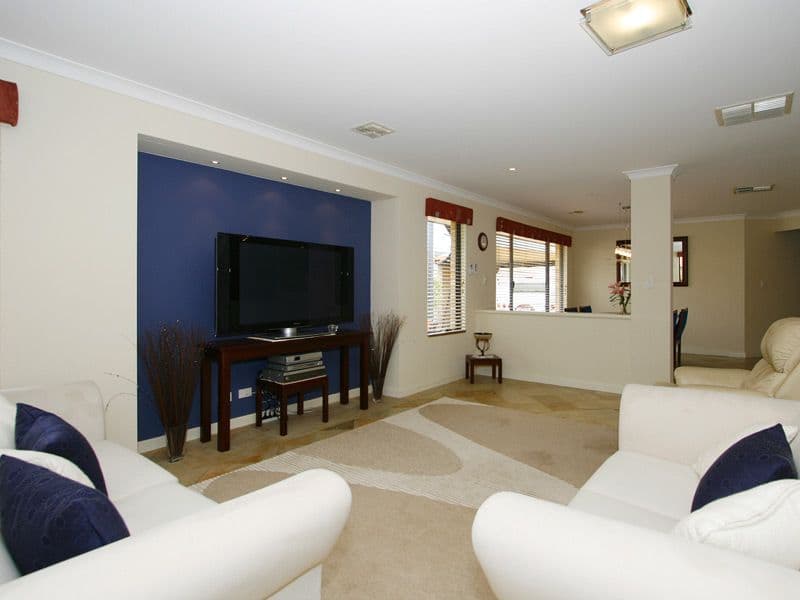 16 Gundaring Turn, CANNING VALE WA 6155, Canning Vale - Thumbnail 4
