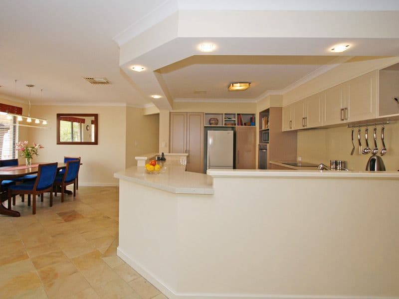 16 Gundaring Turn, CANNING VALE WA 6155, Canning Vale - Thumbnail 7