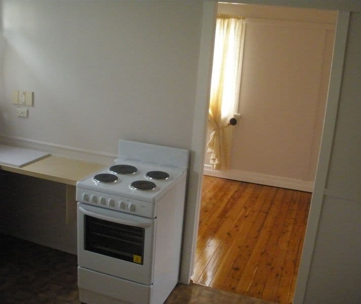 106 Newdegate Street, GREENSLOPES QLD 4120, Greenslopes - Thumbnail 5