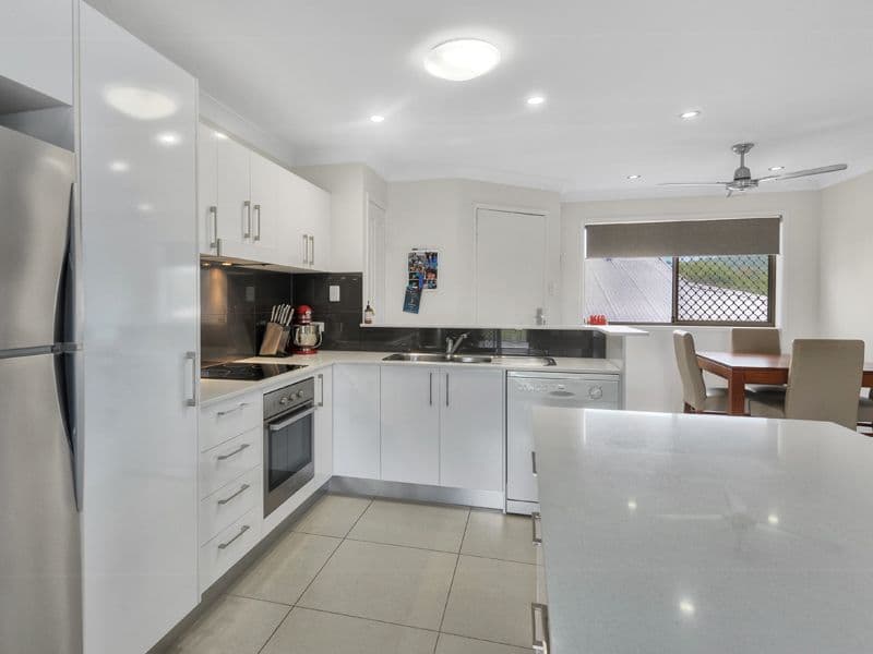 24 Kitson Street, Morningside QLD 4170, Morningside - Thumbnail 2
