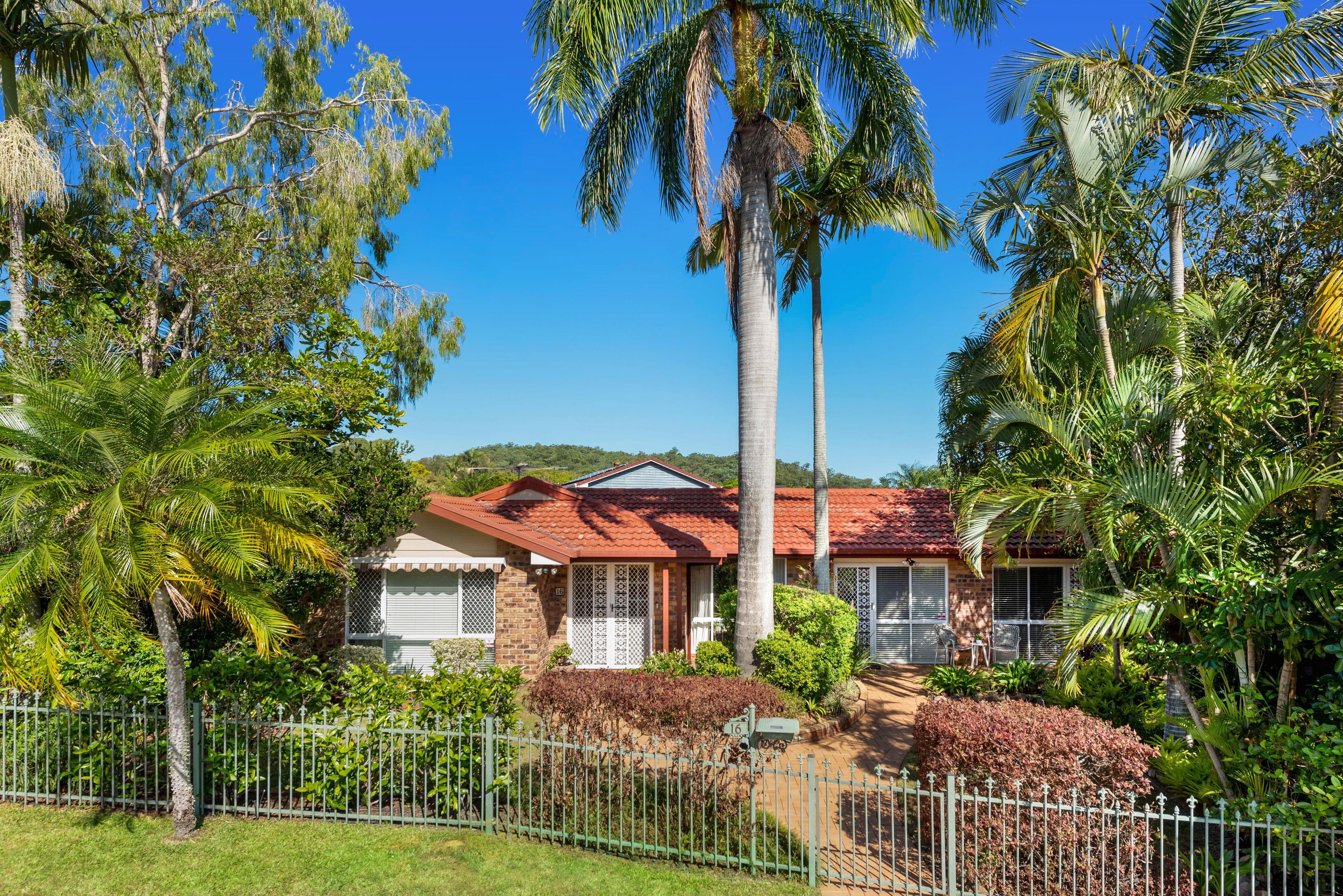 16 Firmiston Street, Carindale QLD 4152, Carindale - Image 1